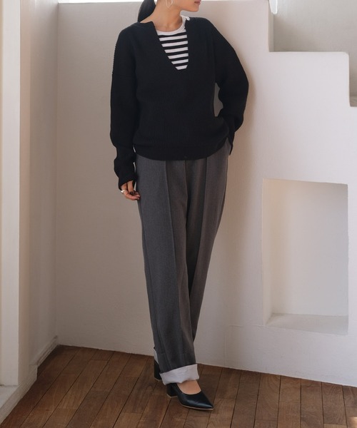 AKTE（アクテ）の「ディープオープンネックニットプルオーバー（ニット/セーター・レディース・グレー/ブラック・FREE）」の12枚目の写真