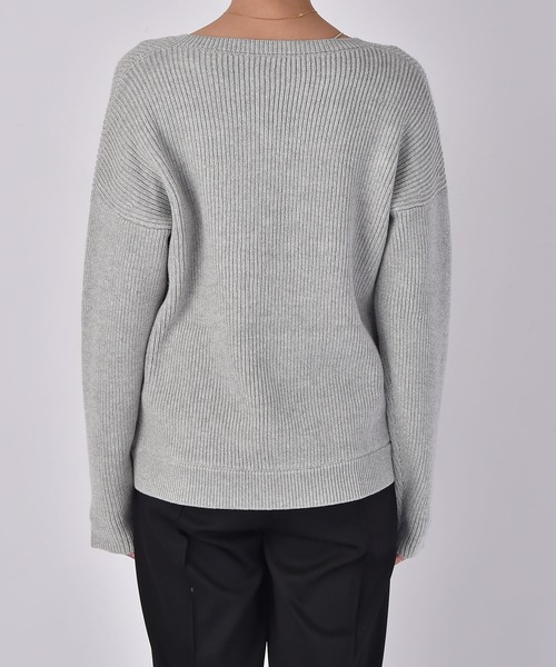 AKTE（アクテ）の「ディープオープンネックニットプルオーバー（ニット/セーター・レディース・グレー/ブラック・FREE）」の22枚目の写真