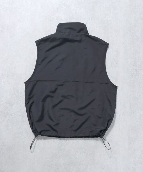 FFEIN（フェイン）の「【FFEIN】ロゴ刺繍スタンドカラーナイロンジップベスト / ドローコード セットアップ対応（ベスト・メンズ・ネイビー/ブラック/ベージュ・LARGE/MEDIUM/SMALL）」の21枚目の写真