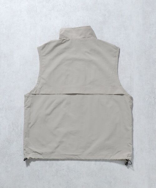 FFEIN（フェイン）の「【FFEIN】ロゴ刺繍スタンドカラーナイロンジップベスト / ドローコード セットアップ対応（ベスト・メンズ・ネイビー/ブラック/ベージュ・LARGE/MEDIUM/SMALL）」の16枚目の写真