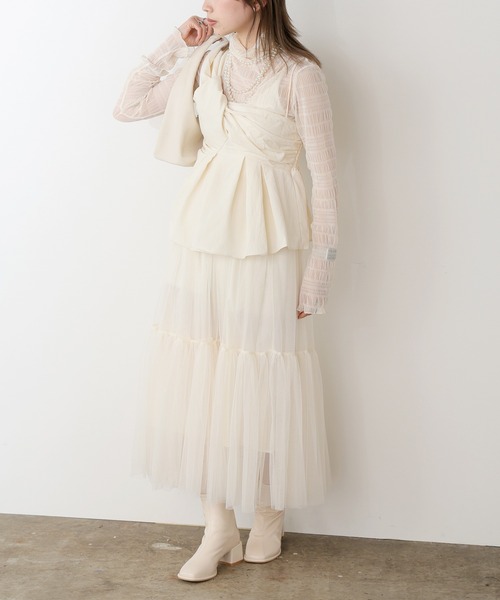 AO2(アオズ)の「Asymmetric design bustier / アシンメトリーデザインビスチェ(ベスト・レディース・ベビーピンク/アイボリー/ベージュ・FREE)」の4枚目の写真
