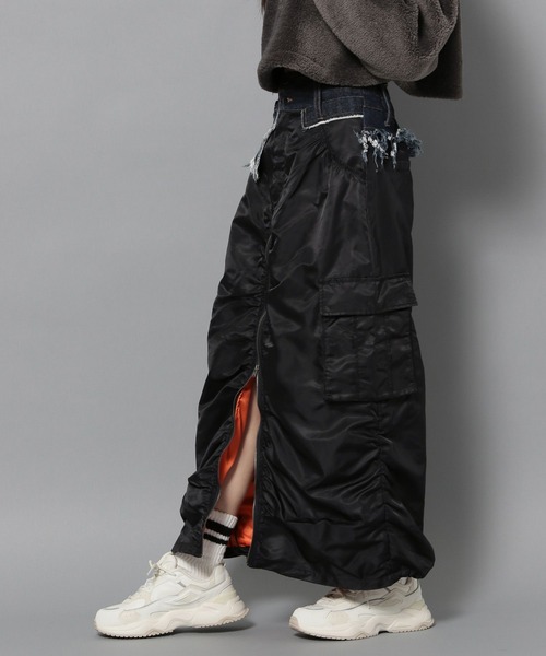 Anui（アニュイ）の「【UNISEX/2サイズ展開】MA1レイヤードスカート（スカート・レディース・ブラック/グレー・MEDIUM/SMALL）」の3枚目の写真