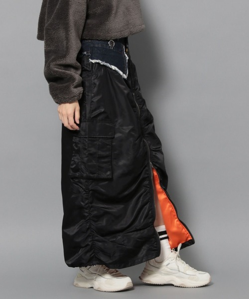 Anui（アニュイ）の「【UNISEX/2サイズ展開】MA1レイヤードスカート（スカート・レディース・ブラック/グレー・MEDIUM/SMALL）」の4枚目の写真