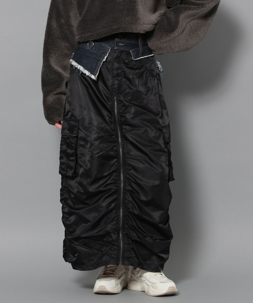 Anui（アニュイ）の「【UNISEX/2サイズ展開】MA1レイヤードスカート（スカート・レディース・ブラック/グレー・MEDIUM/SMALL）」の5枚目の写真