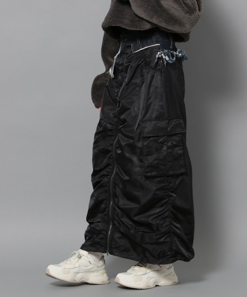 Anui（アニュイ）の「【UNISEX/2サイズ展開】MA1レイヤードスカート（スカート・レディース・ブラック/グレー・MEDIUM/SMALL）」の6枚目の写真