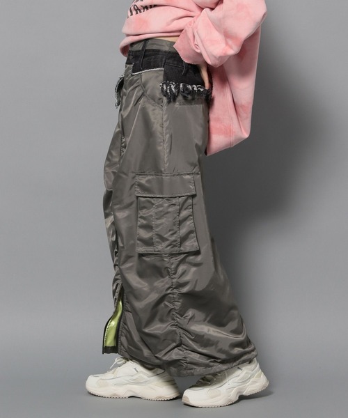 Anui（アニュイ）の「【UNISEX/2サイズ展開】MA1レイヤードスカート（スカート・レディース・ブラック/グレー・MEDIUM/SMALL）」の16枚目の写真