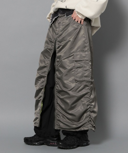 Anui（アニュイ）の「【UNISEX/2サイズ展開】MA1レイヤードスカート（スカート・レディース・ブラック/グレー・MEDIUM/SMALL）」の22枚目の写真