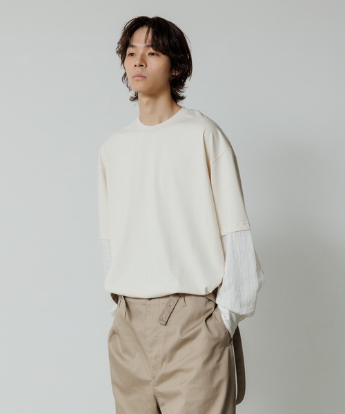 ADAM ET ROPE'(アダムエロペ)の「【WEB限定】アーム スイッチ ロングスリーブ カットソー / ルーズシルエット / ユニセックス(Tシャツ/カットソー・メンズ・ブラック/ネイビー/オフホワイト・S/M/L)」の13枚目の写真