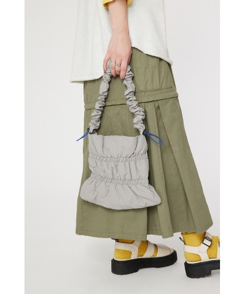 RODEO CROWNS WIDE BOWL(ロデオクラウンズワイドボウル)の「ギャザーハンドバッグ(ハンドバッグ・レディース・ブラック/グレー/レッド・FREE)」の3枚目の写真