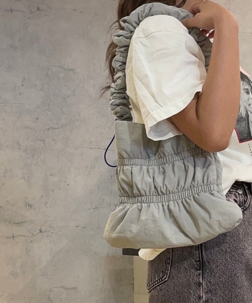 RODEO CROWNS WIDE BOWL(ロデオクラウンズワイドボウル)の「ギャザーハンドバッグ(ハンドバッグ・レディース・ブラック/グレー/レッド・FREE)」の15枚目の写真