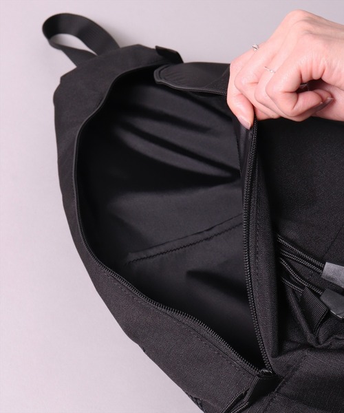 anello（アネロ）の「(LF)【anello】15L 大容量 クロス ボディバッグ（ボディバッグ/ウエストポーチ・レディース・ブラック/ブラック×ピンク/ブラック×ベージュ・ONE SIZE）」の9枚目の写真