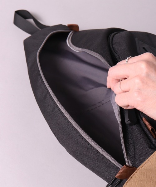 anello（アネロ）の「(LF)【anello】15L 大容量 クロス ボディバッグ（ボディバッグ/ウエストポーチ・レディース・ブラック/ブラック×ピンク/ブラック×ベージュ・ONE SIZE）」の11枚目の写真