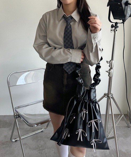 apres jour mignon（アプレジュールミニョン）の「【apres jour mignon SOIE】リボンバッグ【ZOZOTOWN限定アイテム】（トートバッグ・レディース・ブラック/シルバー・フリー）」の8枚目の写真