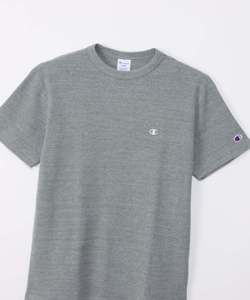Champion(チャンピオン)の「ワンポイントロゴワッフルSHORT SLEEVE T-SHIRT(Tシャツ/カットソー・メンズ・ブラック/グレー/ネイビー/ホワイト・M/L/XL)」の5枚目の写真