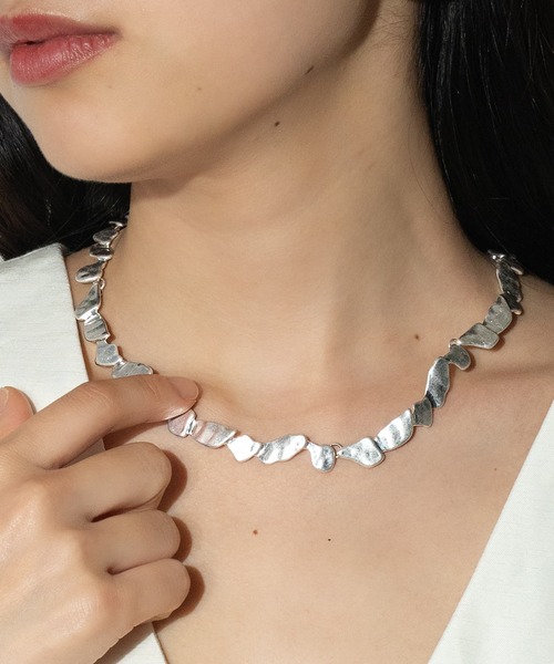 voov（ブーブ）の「ミックス ニュアンスモチーフ ネックレス（ネックレス・レディース・ゴールド/シルバー・フリー）」の2枚目の写真