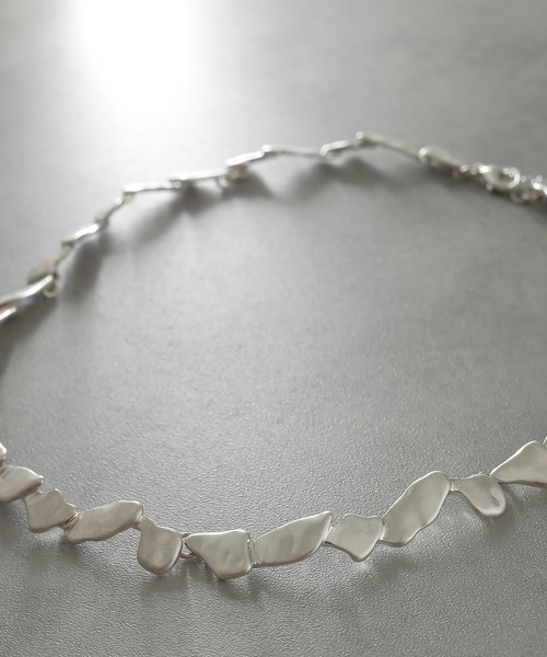 voov（ブーブ）の「ミックス ニュアンスモチーフ ネックレス（ネックレス・レディース・ゴールド/シルバー・フリー）」の5枚目の写真