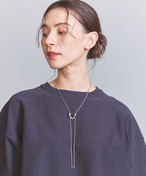 BEAUTY&YOUTH UNITED ARROWS（ビューティーアンドユースユナイテッドアローズ）の「メタル ヘンケイ Uモチーフ タイ ネックレス（ネックレス・レディース・シルバー/ゴールド・FREE）」の4枚目の写真