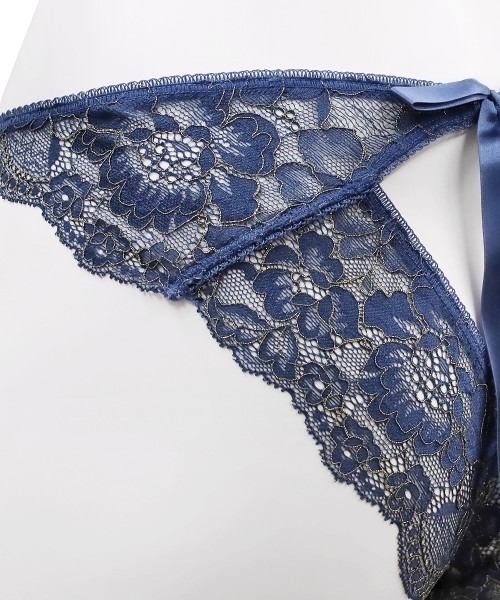 新品未使用　アンブラ　デザインブラ1点&ショーツ2点 フランデランジェリー fran de lingerie 大胆なフラワー刺繍
