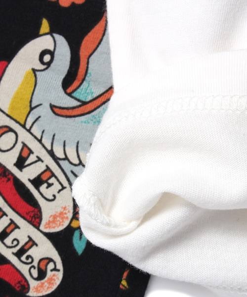 HYSTERIC MINI（ヒステリックミニ）の「Lady Rose Tattoo Only Girl ラグランTシャツ（Tシャツ/カットソー・キッズ・ホワイト/ブラック系その他・100/110/120）」の3枚目の写真