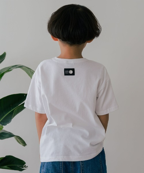 ZERO standerd(ゼロスタンダード)の「ZERO standard/ゼロスタンダード プリントTシャツ(Tシャツ/カットソー・キッズ・ブラック/ブルー系その他5/グレー系その他/ブラック系その他2/オフホワイト/グレー/チャコールグレー/ホワイト系その他2/ブラック系その他/グレー系その他6/ネイビー/ベージュ/ホワイト系その他/ベージュ系その他/ホワイト系その他3・100cm/110cm/120cm/130cm/140cm/150cm/160cm)」の18枚目の写真