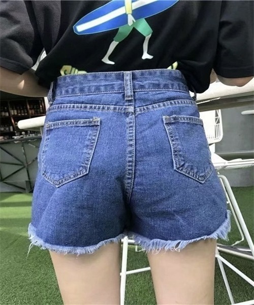 Dream garden(ドリームガーデン)の「ラップスカート風ショート丈デニムパンツ(デニムパンツ・レディース・ブルー/ブラック/アイボリー・S/M/L/XL/2XL)」の19枚目の写真