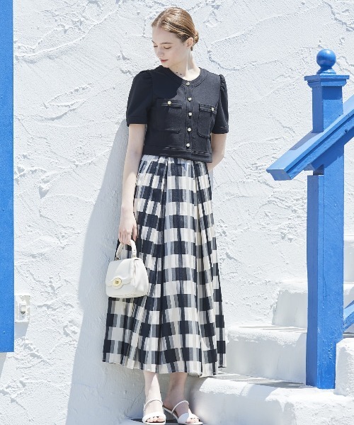 AND COUTURE（アンドクチュール）の「シアーチェックタックフレアスカート（スカート・レディース・ブラック/ブラック系その他/オレンジ/オフホワイト・SMALL/MEDIUM）」の4枚目の写真