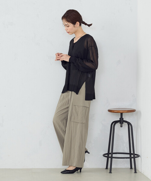 COMME CA ISM（コムサイズム）の「シャカシャカタフタ ワイドシルエット カーゴパンツ（カーゴパンツ・レディース・カーキ/ブラック・LARGE/MEDIUM）」の6枚目の写真