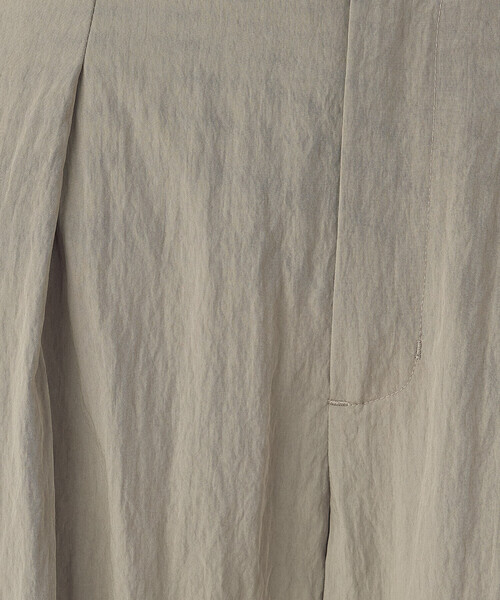 COMME CA ISM（コムサイズム）の「シャカシャカタフタ ワイドシルエット カーゴパンツ（カーゴパンツ・レディース・カーキ/ブラック・LARGE/MEDIUM）」の17枚目の写真