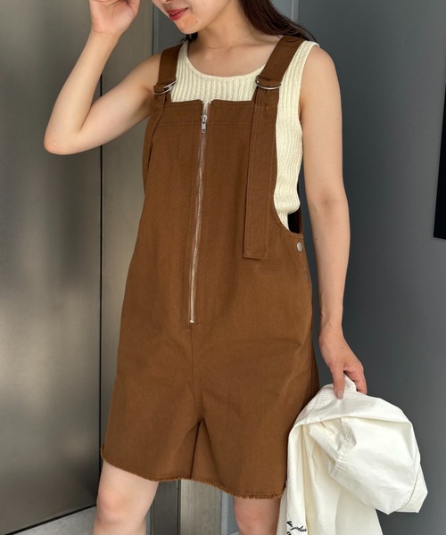 WILLOW（ウィロー）の「【WILLOW】ショートサロペット（サロペット/オーバーオール・レディース・ライトブラウン/ブラック・ONE SIZE）」の6枚目の写真