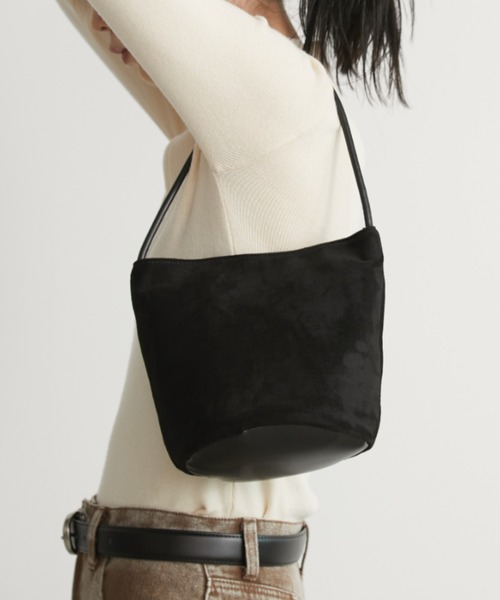 Aunt Marie's（アントマリーズ）の「スエードドワンハンドルバッグ（ハンドバッグ・レディース・ブラック/ベージュ/レッド・FREE）」の5枚目の写真