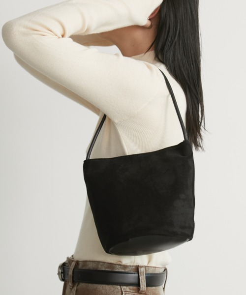 Aunt Marie's（アントマリーズ）の「スエードドワンハンドルバッグ（ハンドバッグ・レディース・ブラック/ベージュ/レッド・FREE）」の6枚目の写真