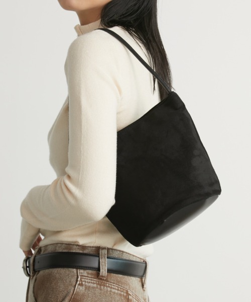 Aunt Marie's（アントマリーズ）の「スエードドワンハンドルバッグ（ハンドバッグ・レディース・ブラック/ベージュ/レッド・FREE）」の8枚目の写真