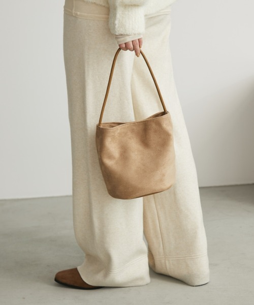 Aunt Marie's（アントマリーズ）の「スエードドワンハンドルバッグ（ハンドバッグ・レディース・ブラック/ベージュ/レッド・FREE）」の14枚目の写真