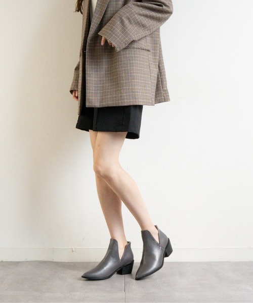 Fabby fabby(ファビィーファビィー)の「サイドVカットブーティー(ブーツ・レディース・ブラック/シルバー/ブラック系その他/グレー/キャメル・LARGE/SMALL/MEDIUM)」の21枚目の写真