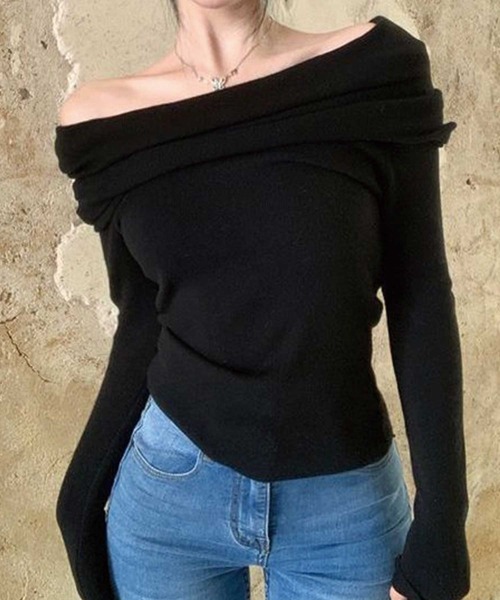 SPIGA（スピーガ）の「オフショルダートップス（Tシャツ/カットソー・レディース・ホワイト/ベージュ/レッド/ブラウン/ピンク/ブラック・FREE）」の2枚目の写真