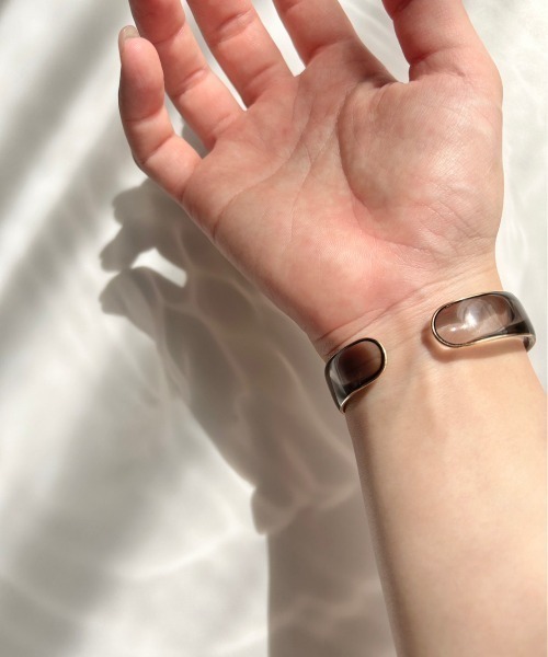 ciite'(シーテ)の「クリアエディション ブレスレット(バングル/リストバンド・レディース・ホワイト/ブラック・FREE)」の21枚目の写真