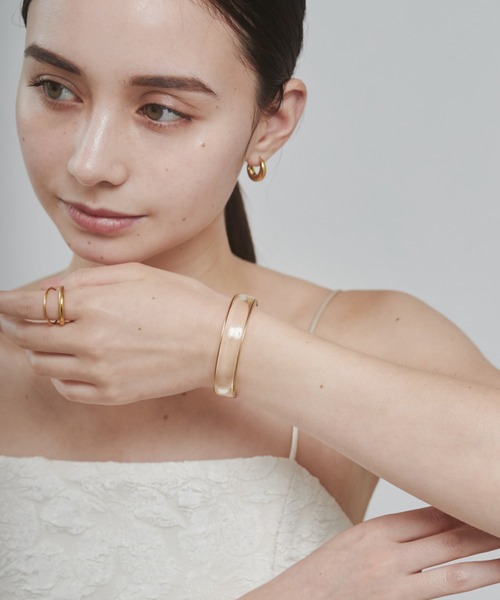 ciite'(シーテ)の「クリアエディション ブレスレット(バングル/リストバンド・レディース・ホワイト/ブラック・FREE)」の9枚目の写真