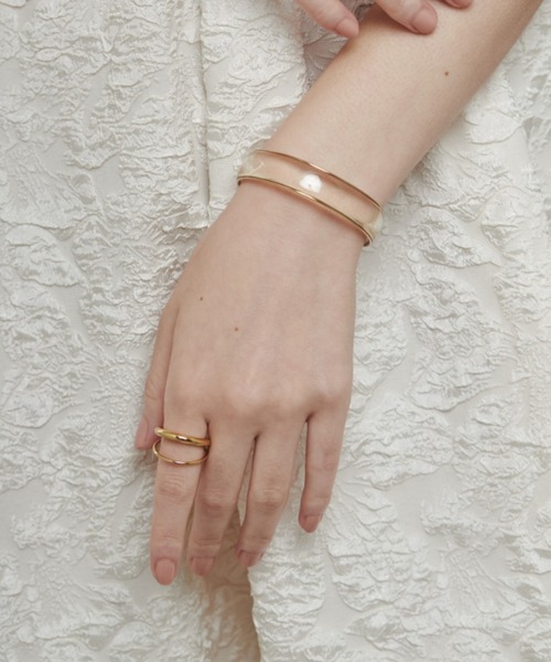 ciite'(シーテ)の「クリアエディション ブレスレット(バングル/リストバンド・レディース・ホワイト/ブラック・FREE)」の10枚目の写真