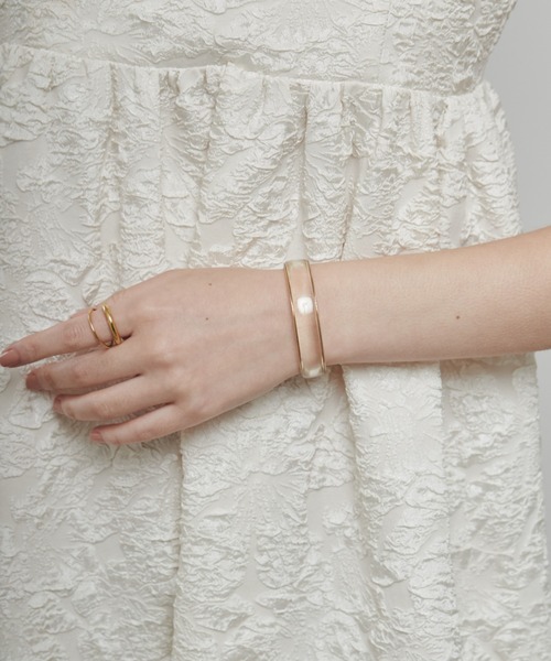 ciite'(シーテ)の「クリアエディション ブレスレット(バングル/リストバンド・レディース・ホワイト/ブラック・FREE)」の11枚目の写真