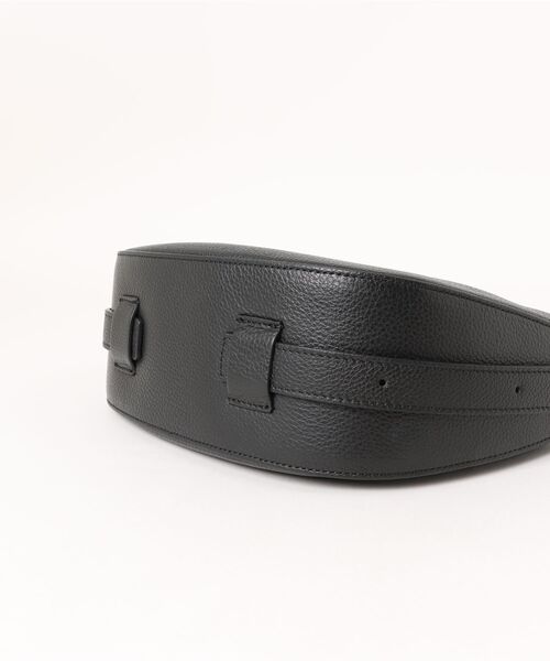 CHRISTIAN VILLA(クリスチャンヴィラ)の「ムーンショルダーバッグ《CHRISTIAN VILLA》(ショルダーバッグ・レディース・ブラック/ベージュ・フリー)」の11枚目の写真