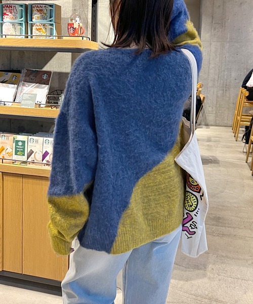 ABYS(アビス)の「まとまるバイカラー。配色ふわふわジャギーニットトップス(ニット/セーター・レディース・ブラウン/ブルー/グレー・FREE)」の5枚目の写真