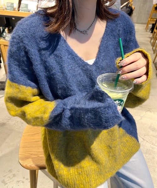 ABYS(アビス)の「まとまるバイカラー。配色ふわふわジャギーニットトップス(ニット/セーター・レディース・ブラウン/ブルー/グレー・FREE)」の6枚目の写真