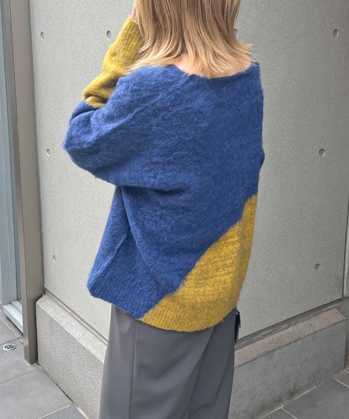 ABYS(アビス)の「まとまるバイカラー。配色ふわふわジャギーニットトップス(ニット/セーター・レディース・ブラウン/ブルー/グレー・FREE)」の11枚目の写真