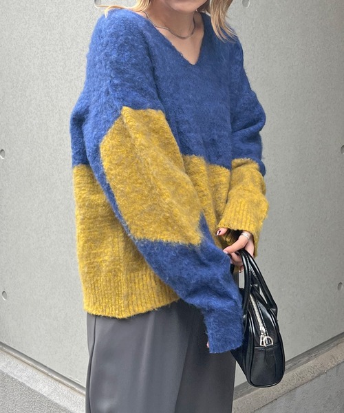 ABYS(アビス)の「まとまるバイカラー。配色ふわふわジャギーニットトップス(ニット/セーター・レディース・ブラウン/ブルー/グレー・FREE)」の12枚目の写真