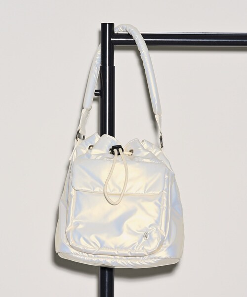 GALLEST(ギャレスト)の「パール調巾着(ハンドバッグ・レディース・シルバー/ゴールド・00)」の1枚目の写真