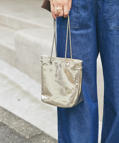 un dix cors(アンディコール)の「【cache cache(カシュカシュ)】スネークチェーンメタリックミニバッグ(トートバッグ・レディース・シルバー/ゴールド・FREE)」の5枚目の写真