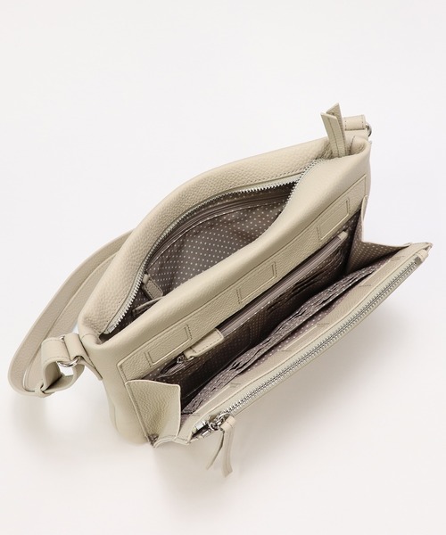 【本革】 収納力抜群！ ユニセックス ショルダーバッグ（ショルダーバッグ）｜relac（レーラック）