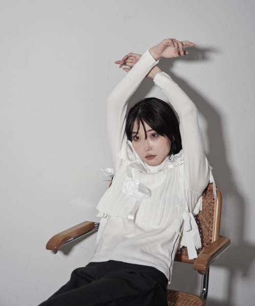 Y/lim（イリム）の「アシメリボンケーブルニットベスト（ベスト・レディース・オフホワイト・F）」の6枚目の写真