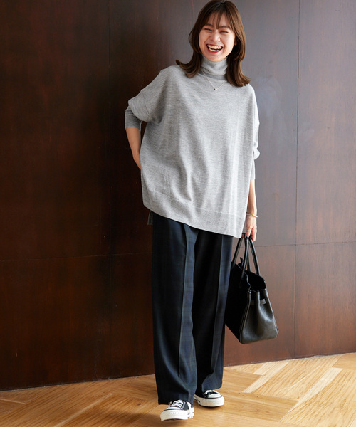 JOURNAL STANDARD relume（ジャーナルスタンダード　レリューム）の「《追加5》BiellaYarnワイドタートルネック（ニット/セーター・レディース・レッド/ライトグレー/ブルー/チャコールグレー/ベージュ・FREE）」の17枚目の写真