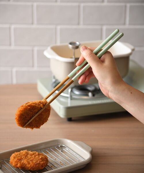 BRUNO（ブルーノ）の「BRUNOスス竹角丸カラー菜箸 30cm（カトラリー・レディース・ピンク/グリーン/グレー系その他/グレー・ﾌﾘ-）」の6枚目の写真